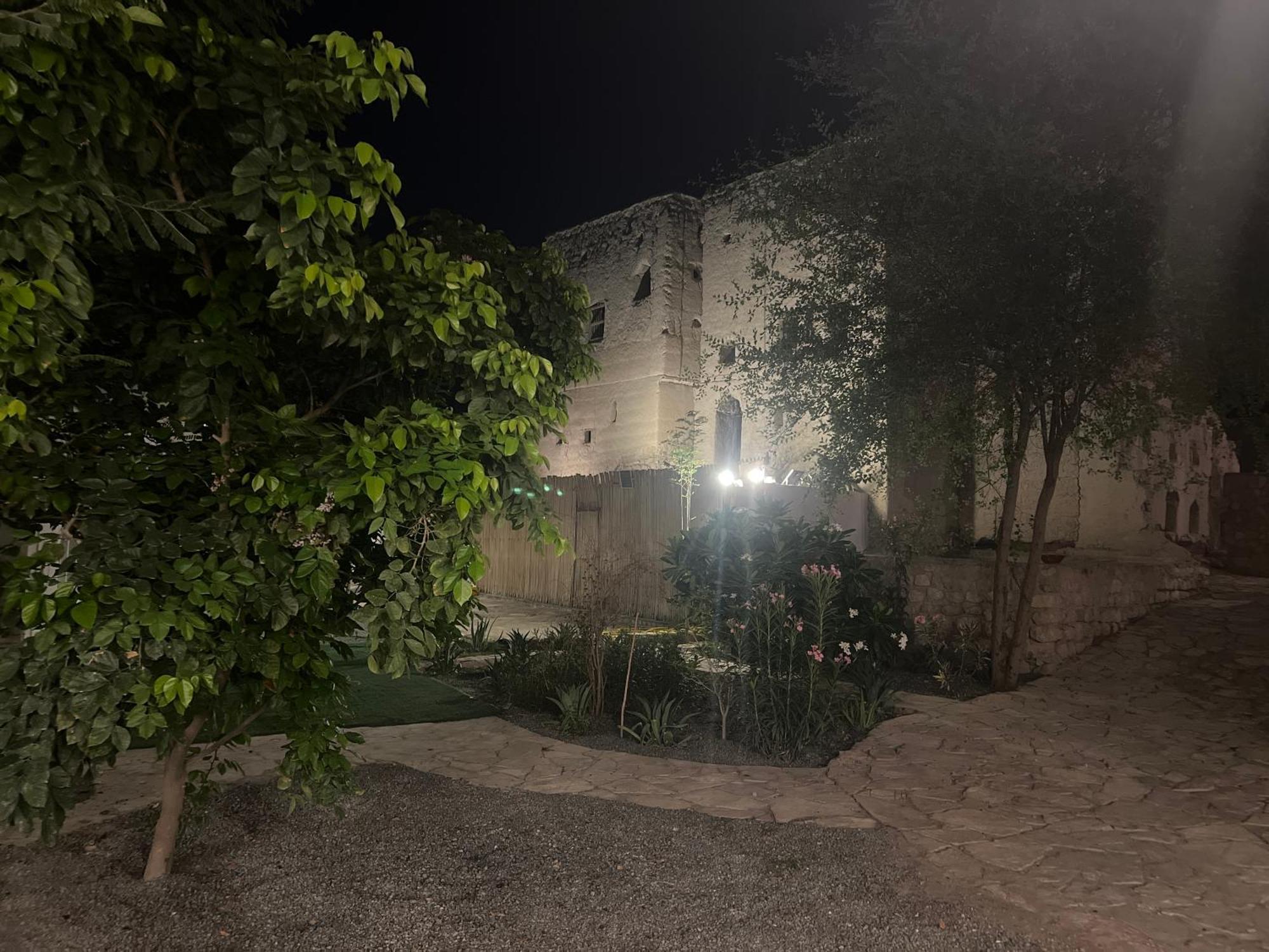 Al- Aqyr Rest Garden أستراحة حارة العقر Séjour à la ferme