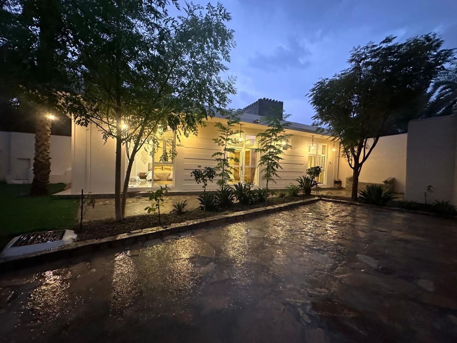 Al- Aqyr Rest Garden أستراحة حارة العقر Séjour à la ferme